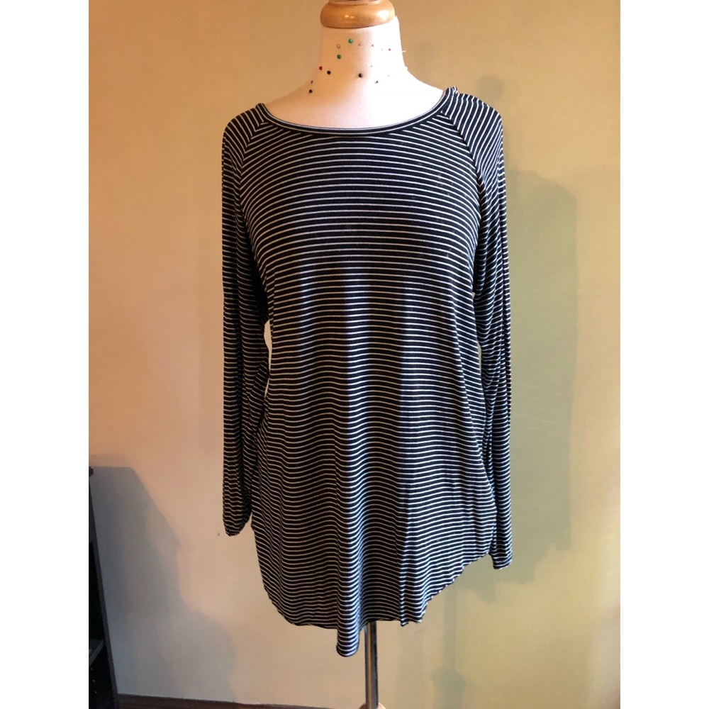 American Eagle Soft and Sexy Long Sleeve Tee